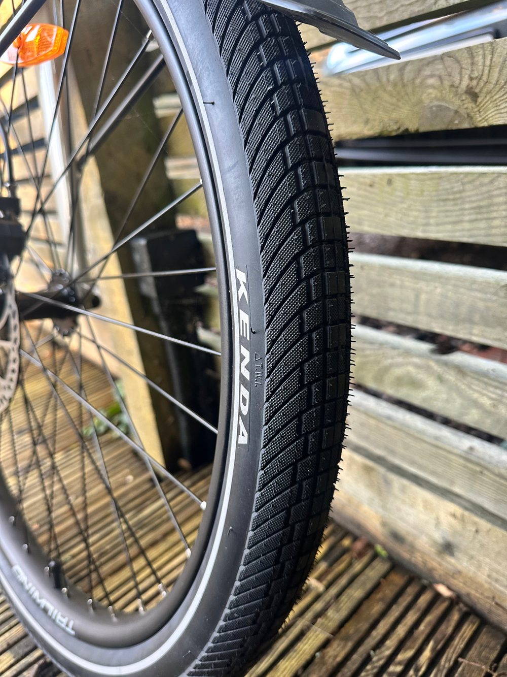 WISPER Tailwind Comfort Crossbar E-Bike 2025