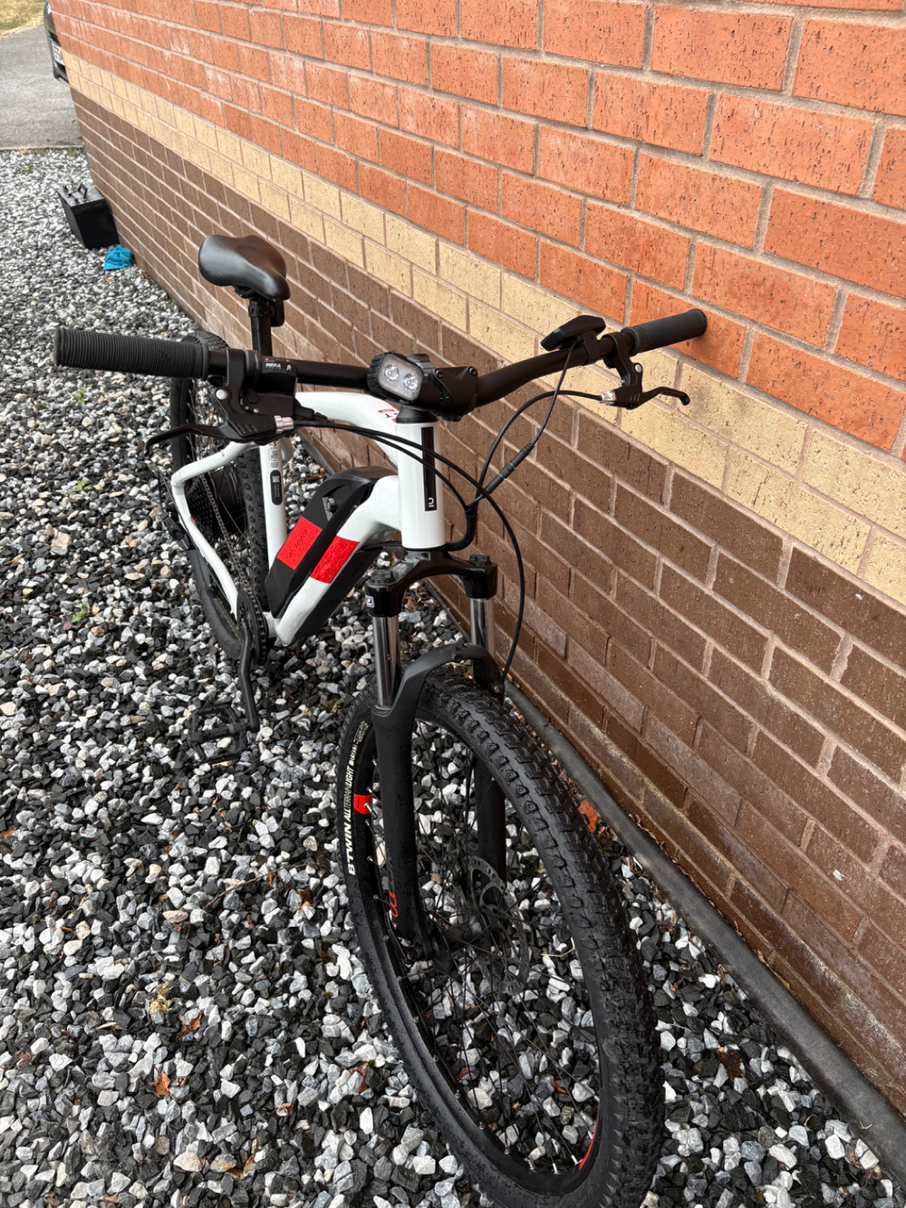 Rockrider Est 100 2024