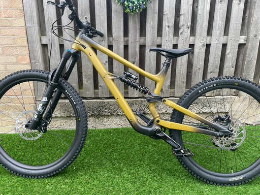 Specialized Status 170 2 Enduro 2025