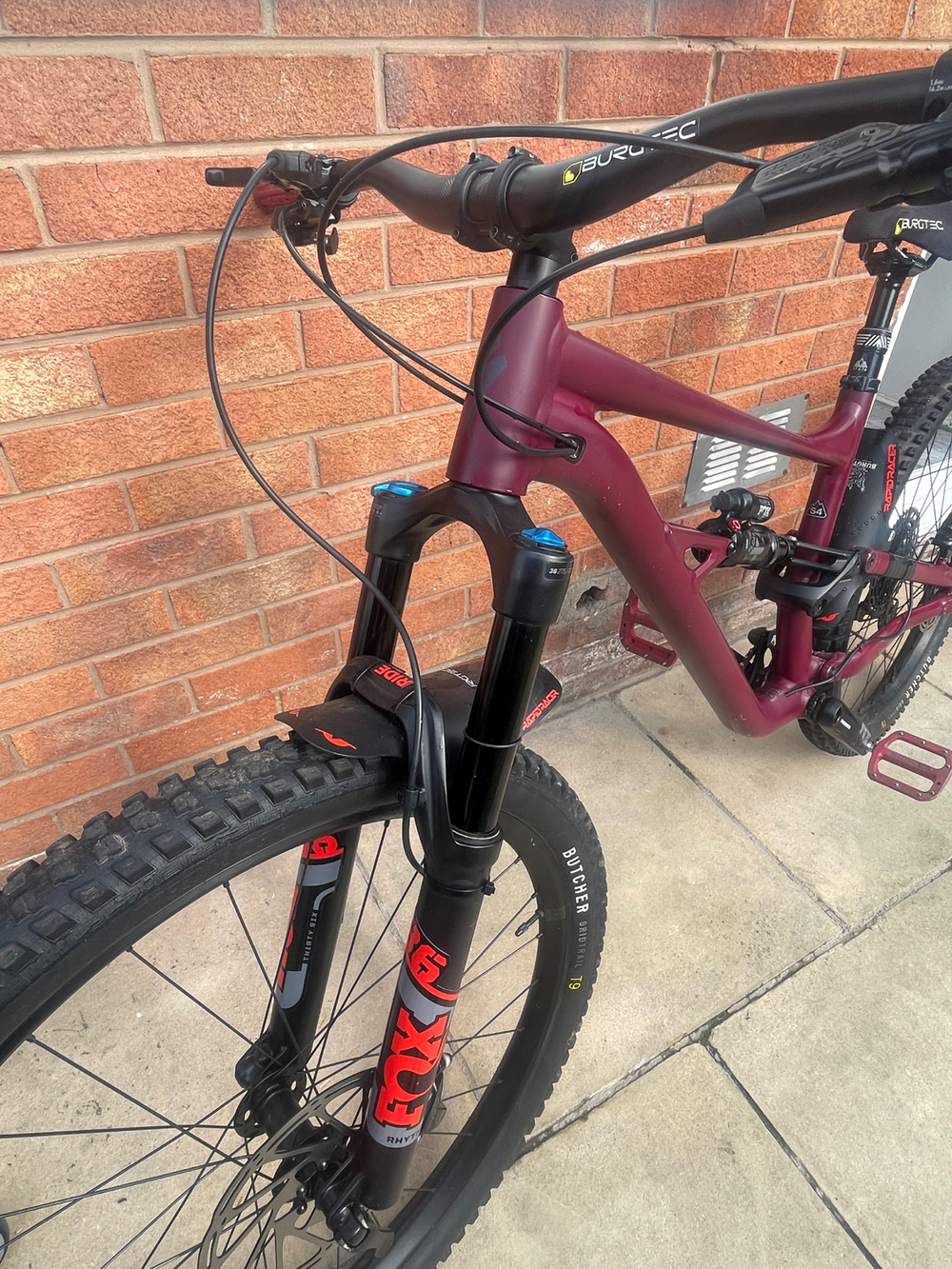 Specialized Status 140 2022