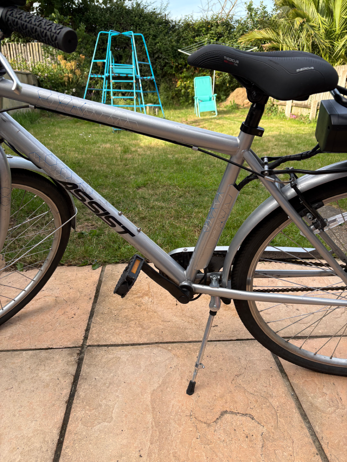 Assist Crossbar Hybrid Electric 2021