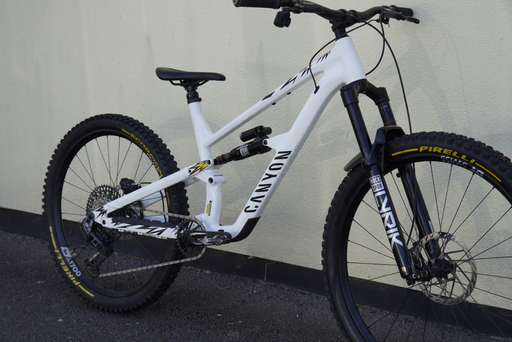 Canyon Spectral CF 8 CLLCTV 2025