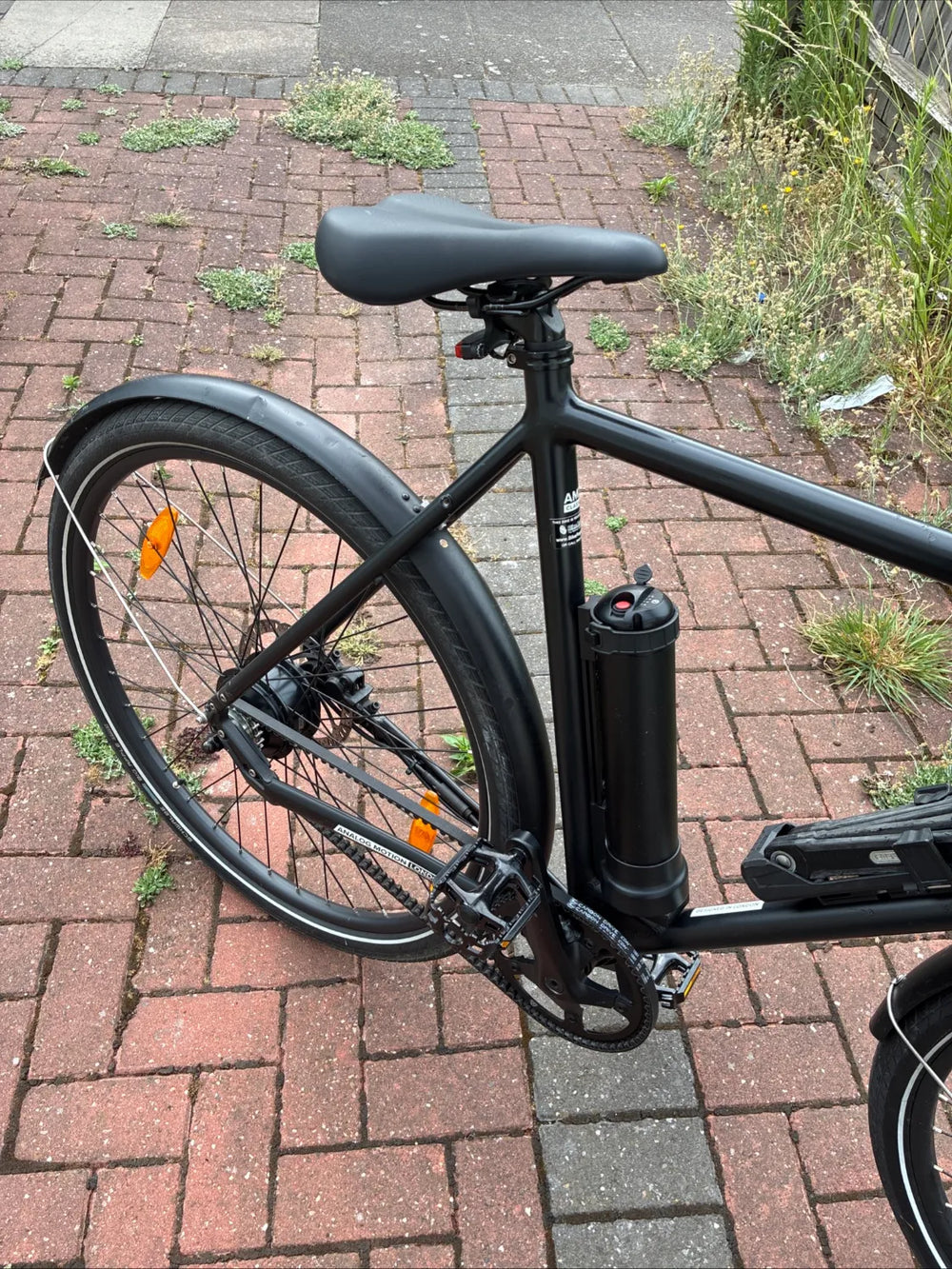 Analog Motion Black Edition - Large, Carbon Black Analog Motion Black Edition - Large, Carbon Black 2025