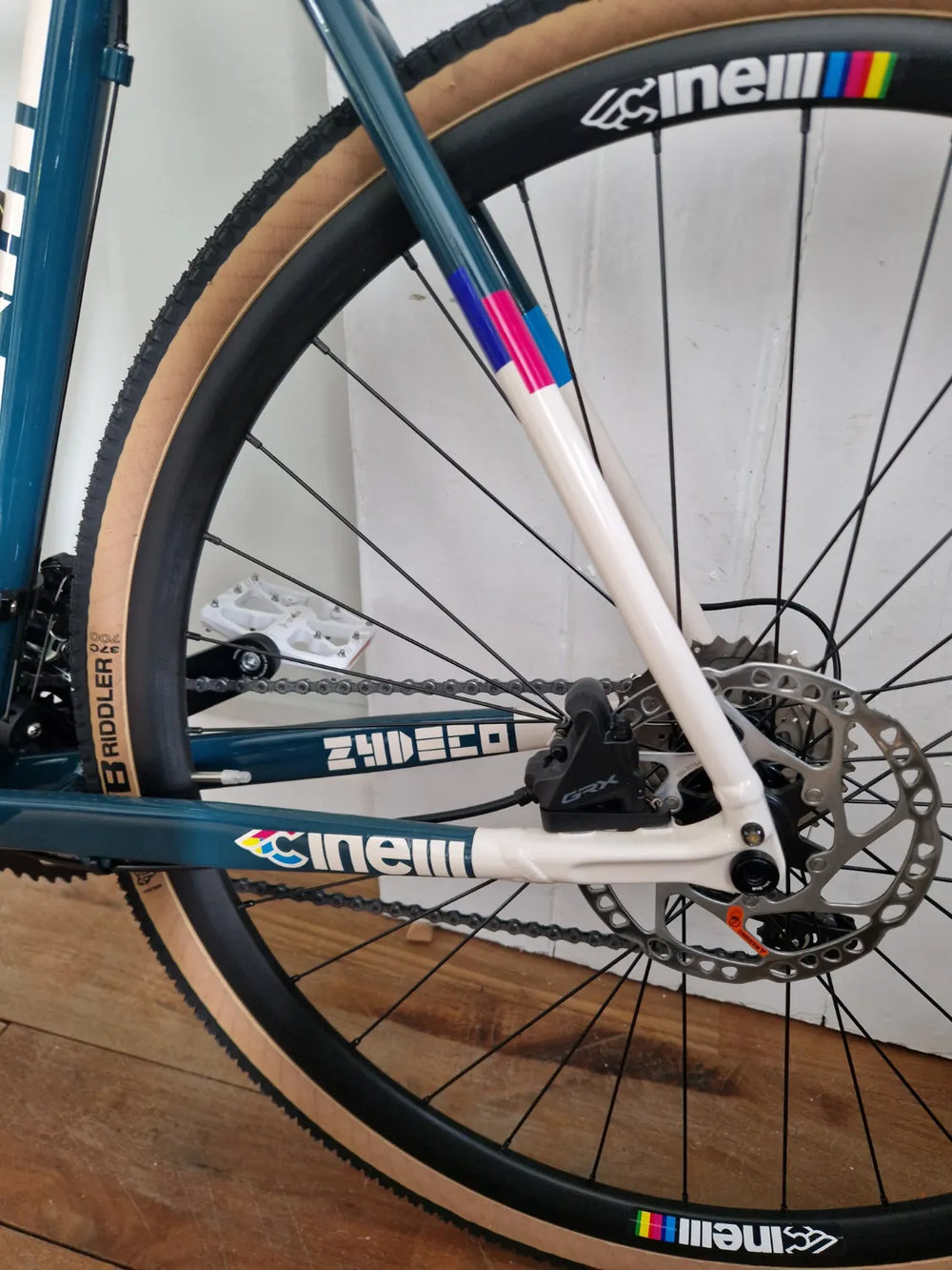 Cinelli Zydeco Gravel Bike - Muddy Dry 2025