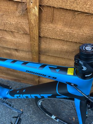 Giant TCR Advanced 2 - 105 Equipped 2017