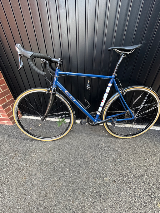 Condor Fratello Road 2025