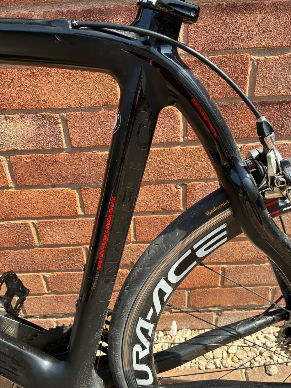 Pinarello Dogma F Disc Dura-Ace Di2 Bike w/Shimano Dura-Ace C50 Wheels 2016