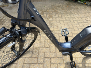Raleigh Motus Step Thru 2014