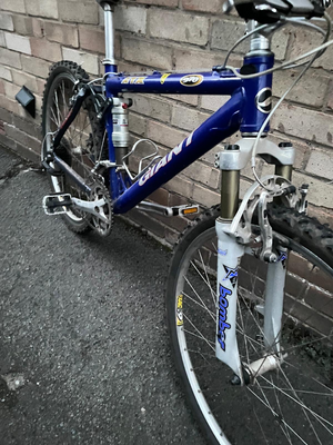 Giant ATX 1999