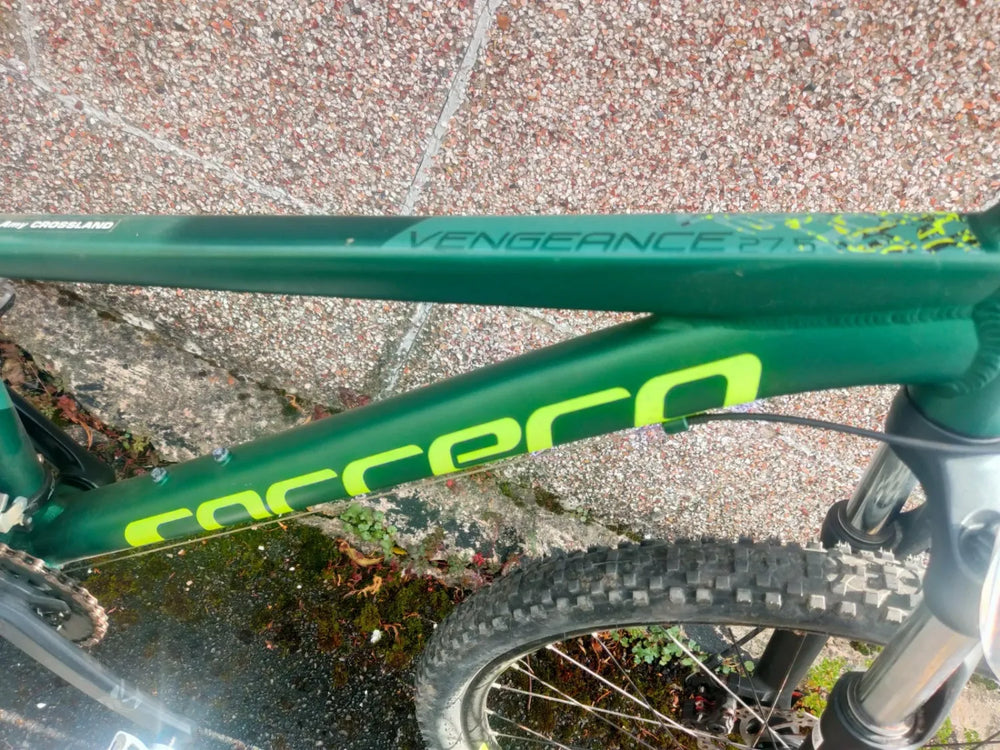 Carrera hardtail 27.5 inches mountain bike