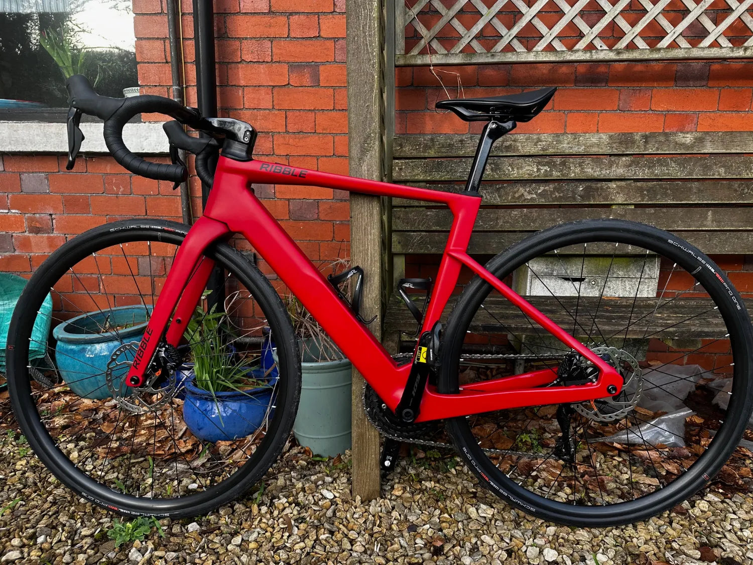 Ribble Endurance SL e Enthusiast Shimano 105 Di2 2023