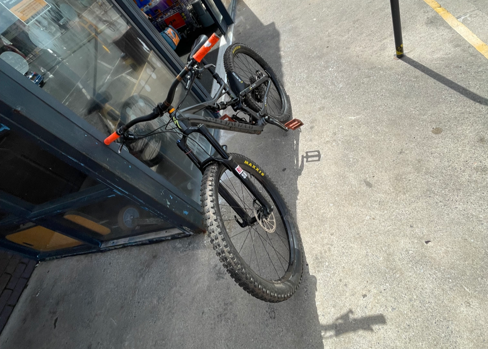 Specialized Stuntjumper expert SPD 2021