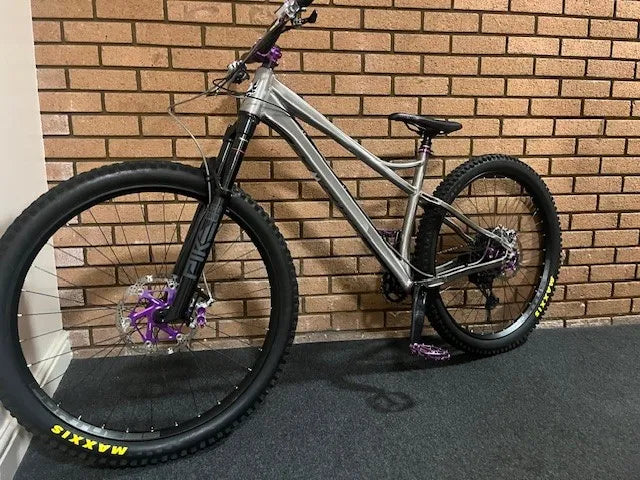 Banshee/HOPE Custom Build  Banshee Paradox Raw Frame L 2024