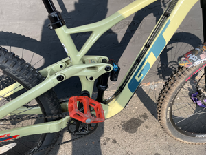 GT Force Carbon Expert 2020