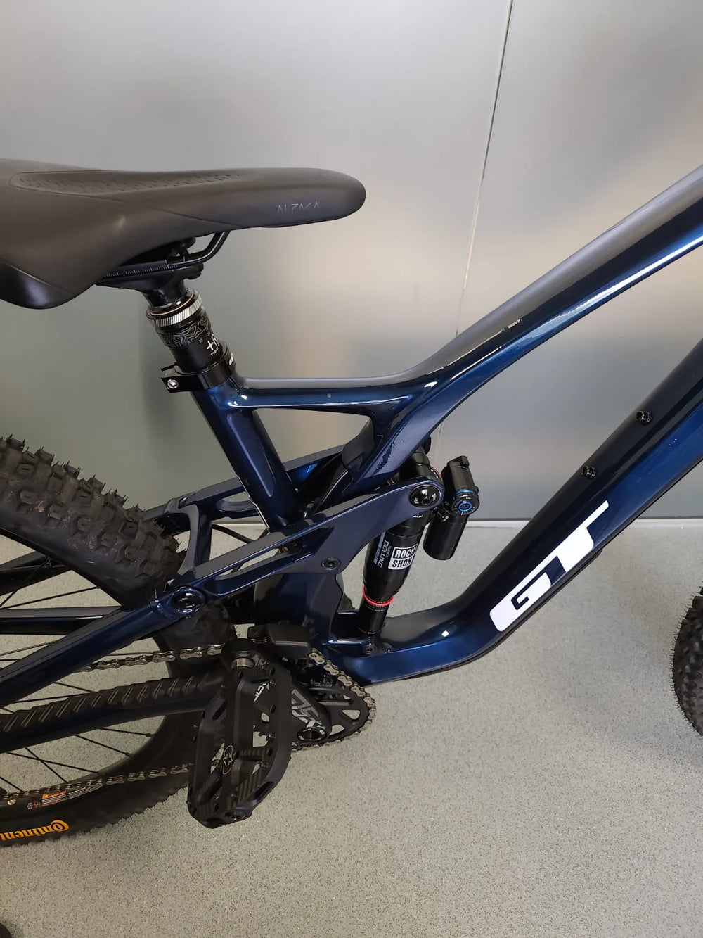 GT Force Carbon Elite 2023