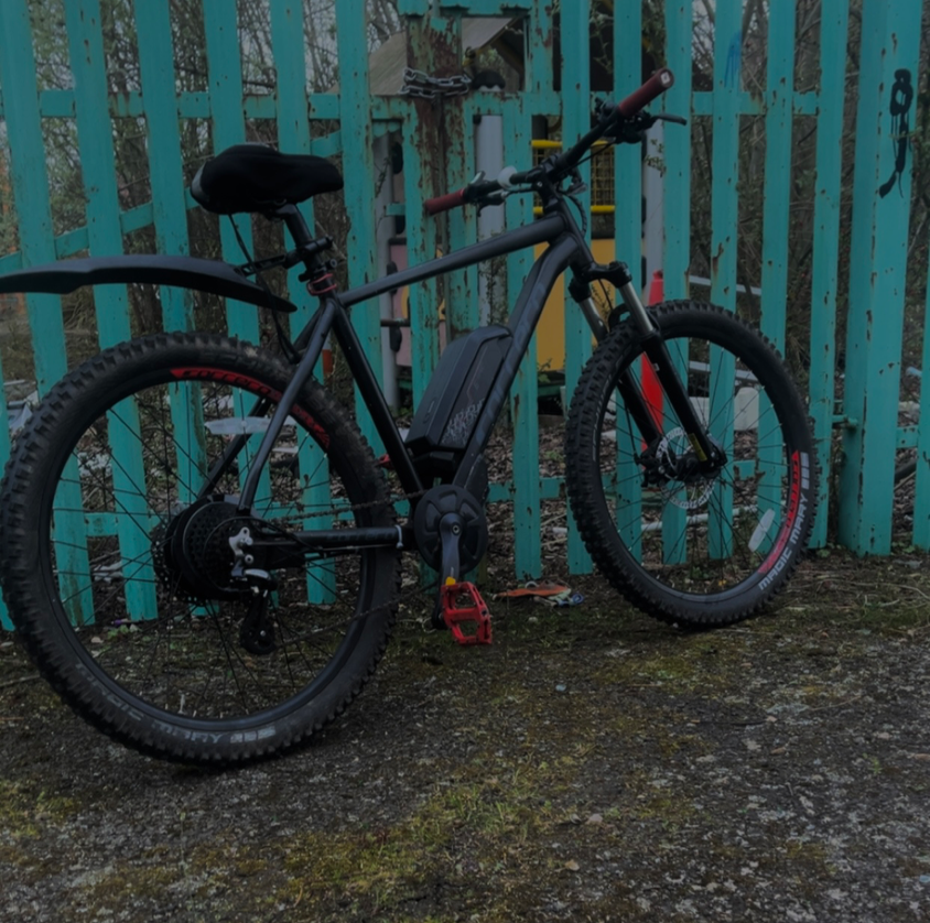 Carrera Vengeance L Mens Electric Bike 2021 2023