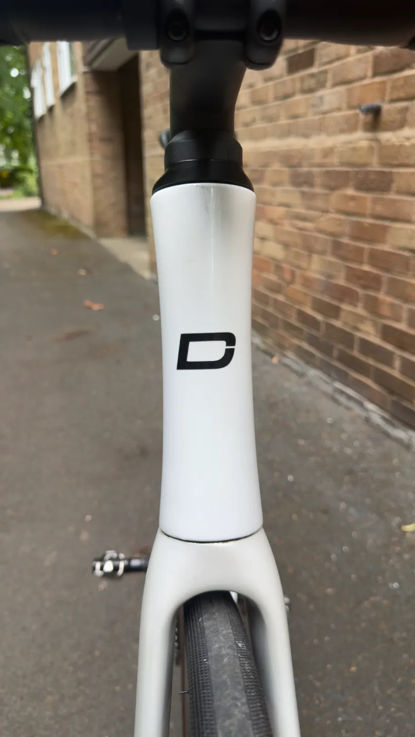 Dolan Ares Carbon Disc - Shimano 105 R7020 2022