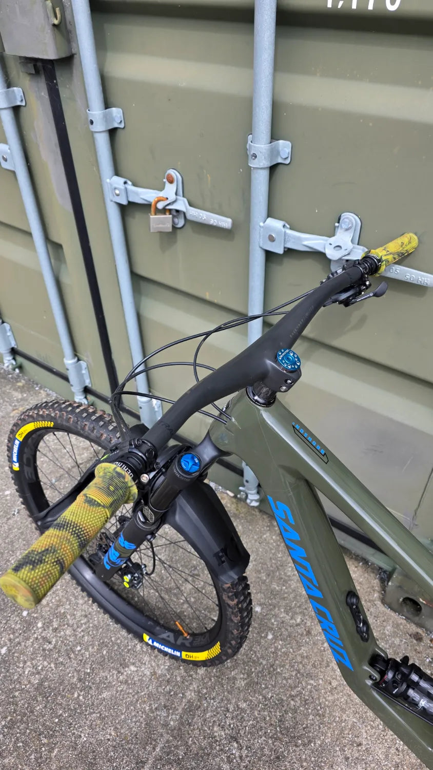 Santa Cruz BRONSON S / Carbon C 2023