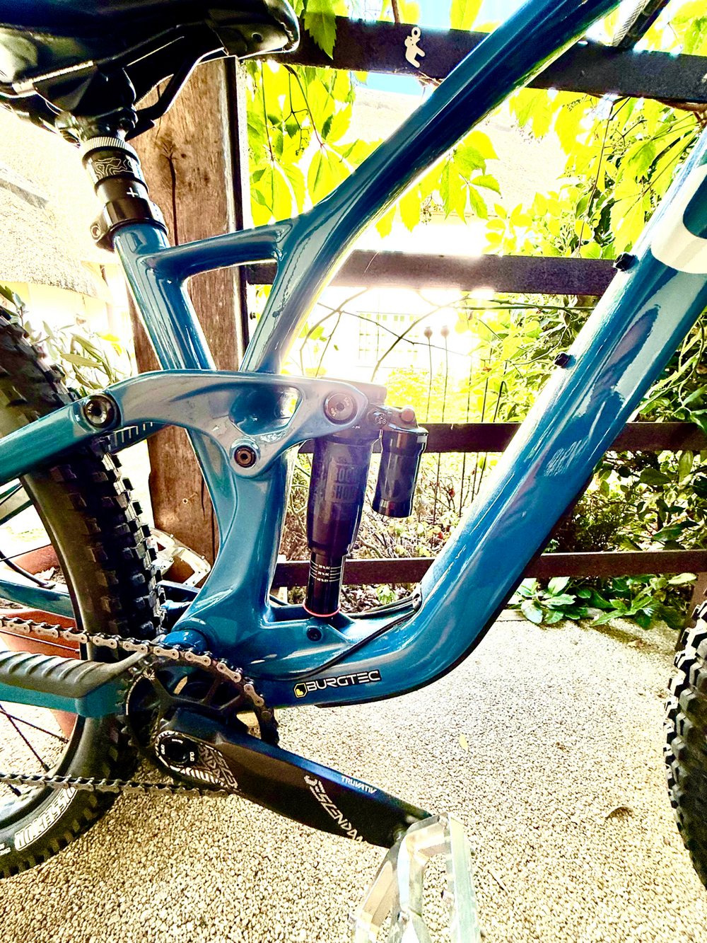 GT Sensor Carbon Pro 2024