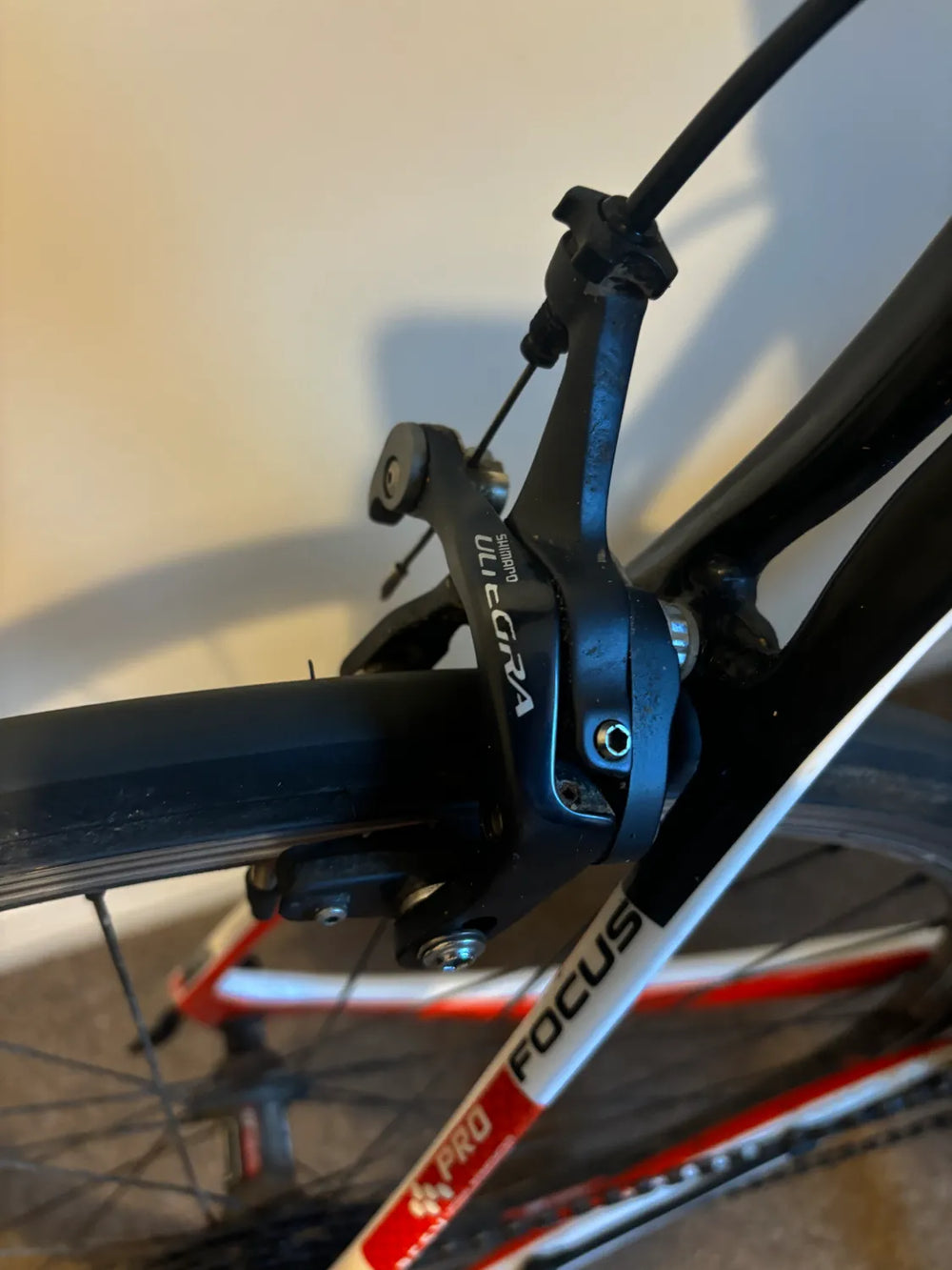 Focus Izalco Pro 2.0 Carbon Road Bike – Shimano Ultegra 2013