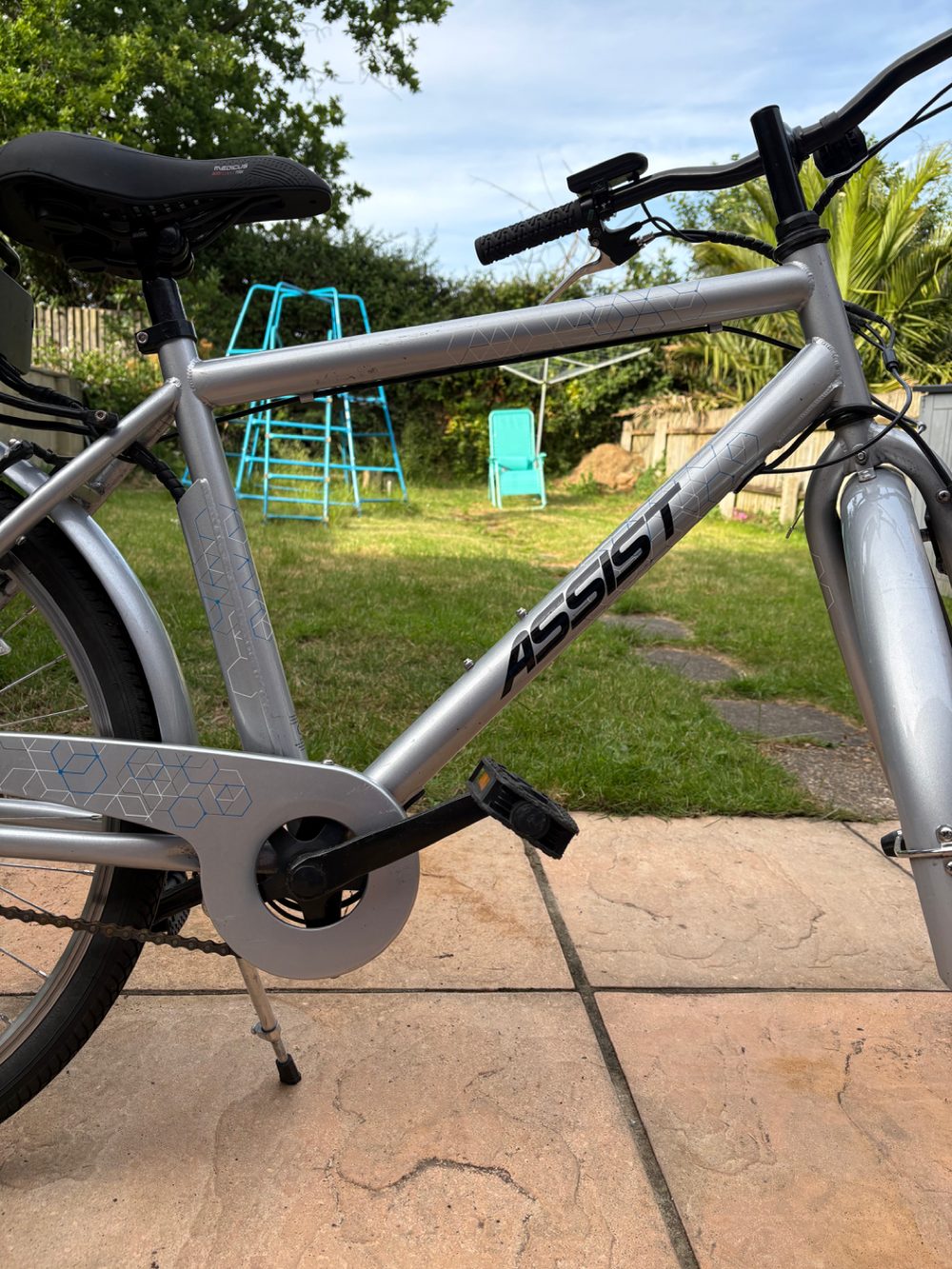 Assist Crossbar Hybrid Electric  2021