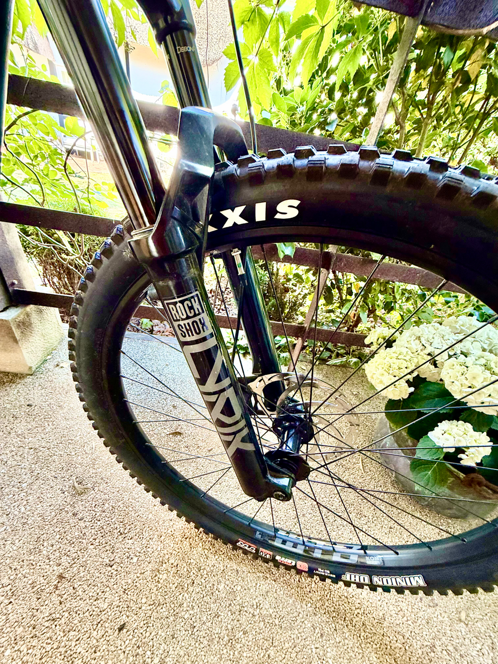 GT Sensor Carbon Pro 2024