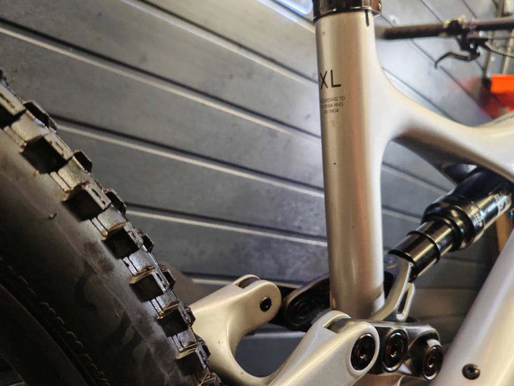 Amflow PL Carbon (800Wh) eMTB 2026