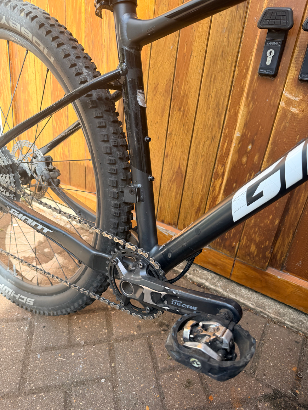 Giant Fathom 1 2022