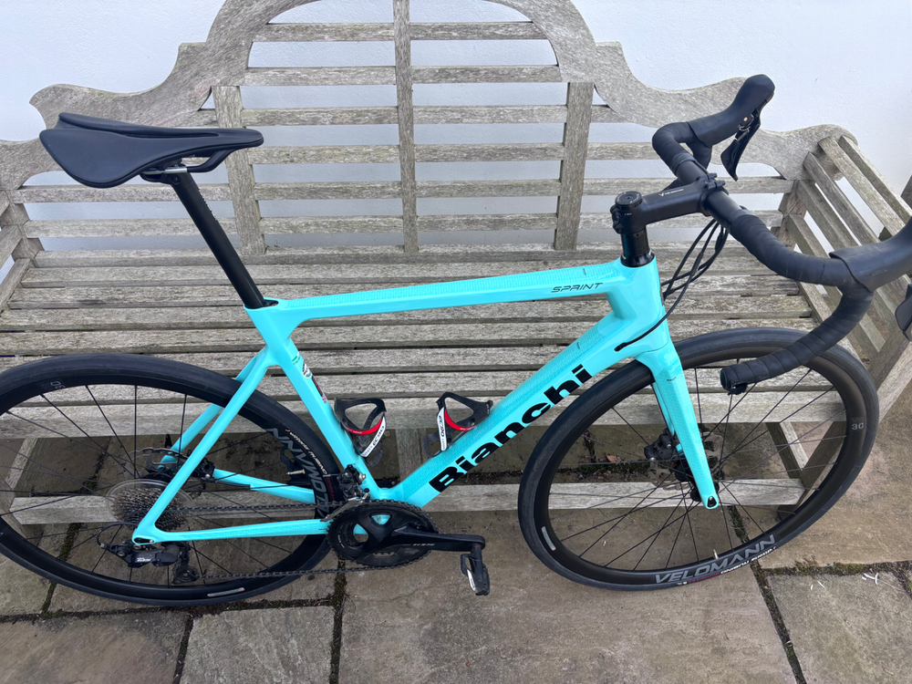 Bianchi Sprint - 105 Di2 2022