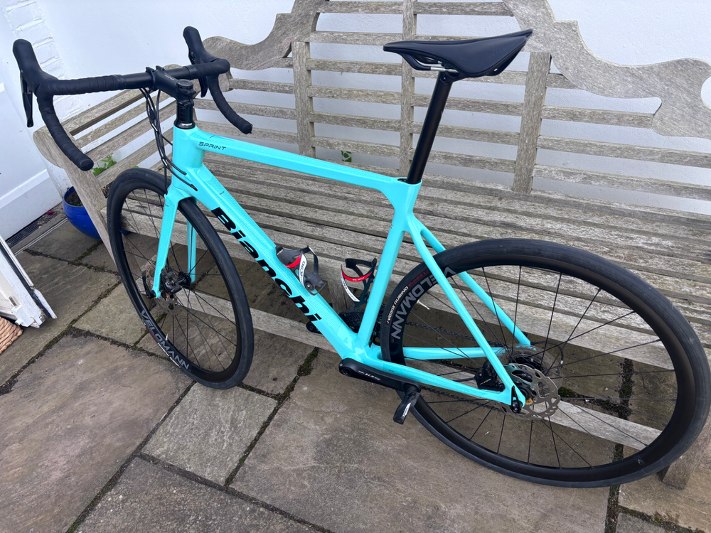 Bianchi Sprint - 105 Di2 2022