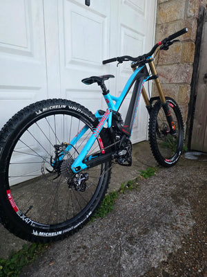 Mondraker Summum Carbon Pro Team 27 5 2018