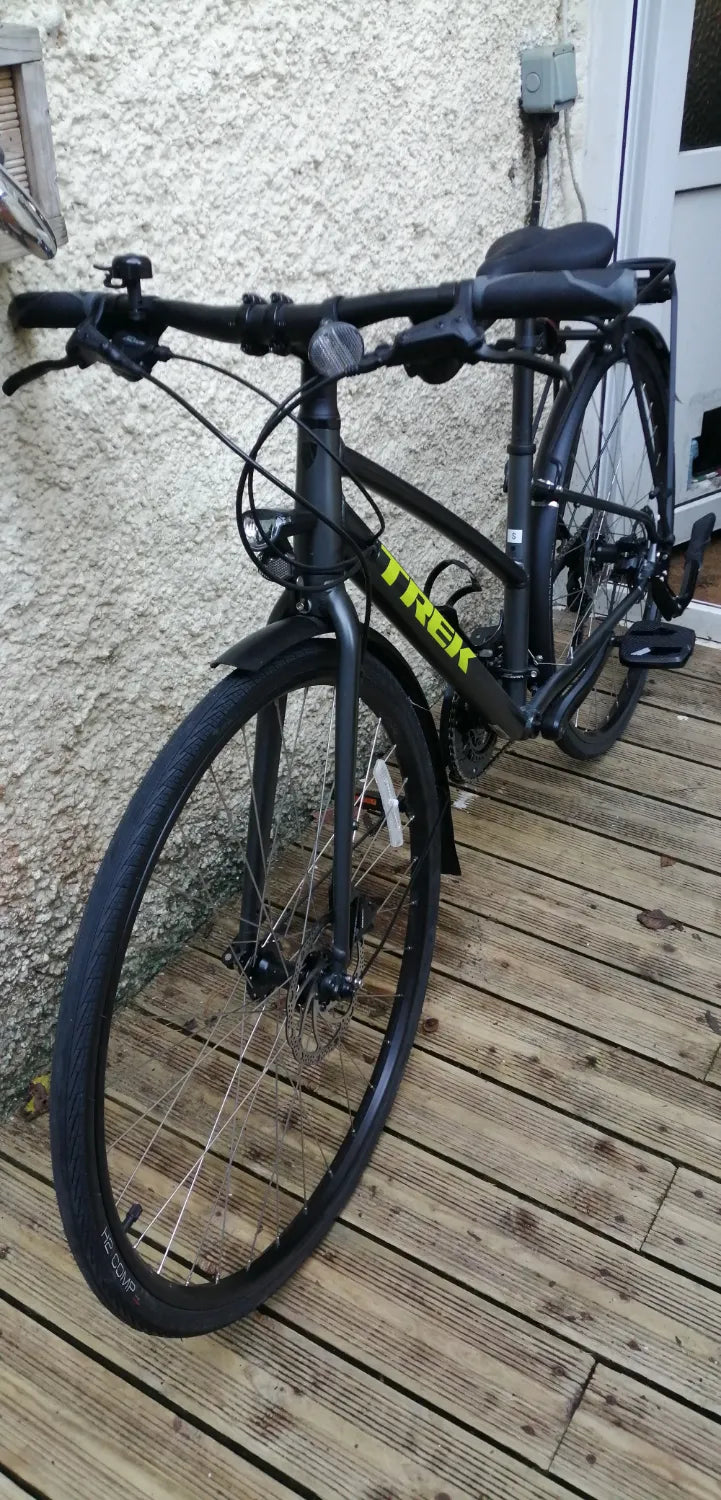 Trek FX 2 Disc Equipped Stagger 2023