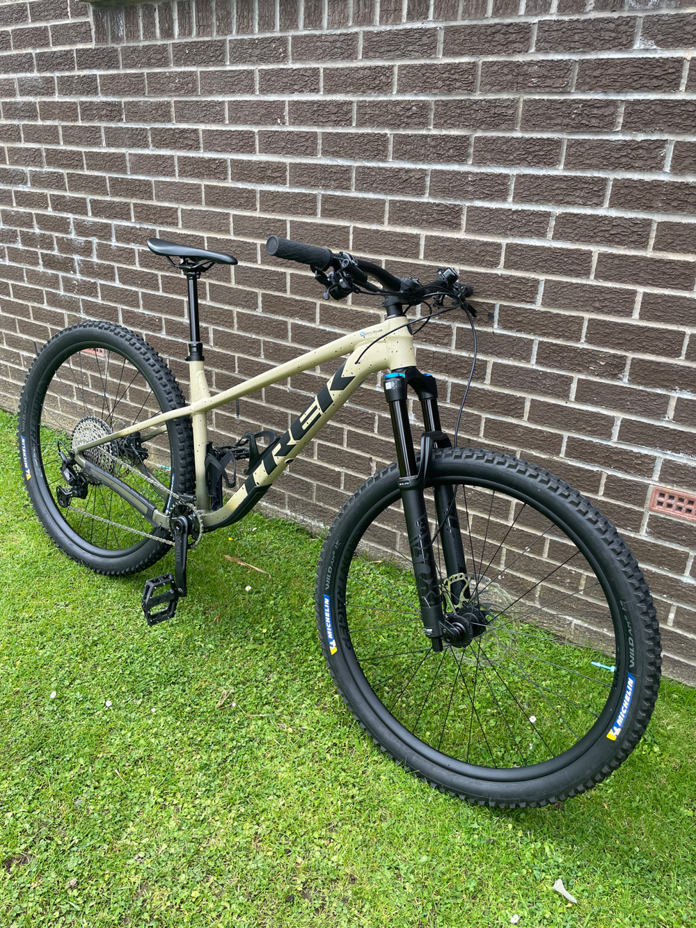 Trek Roscoe 9 2023