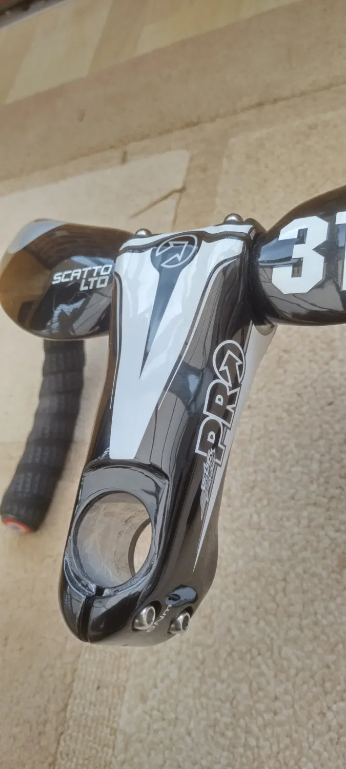 PRO Vibe Sprint Stem UD Carbon Ø31,8mm -10° + 3T Scatto Track Bars 370mm PRO Vibe Sprint Stem UD Carbon Ø31,8mm -10° + 3T Scatto Track Bars 370mm 2014