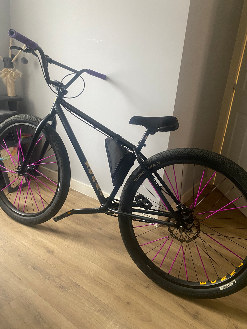 Apollo Evade Mens Mountain Bike 2023