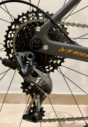Planet X Holdsworth Mystique Carbon 2022