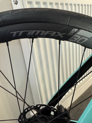 Bianchi Aria e-Road 105 Di2 2025