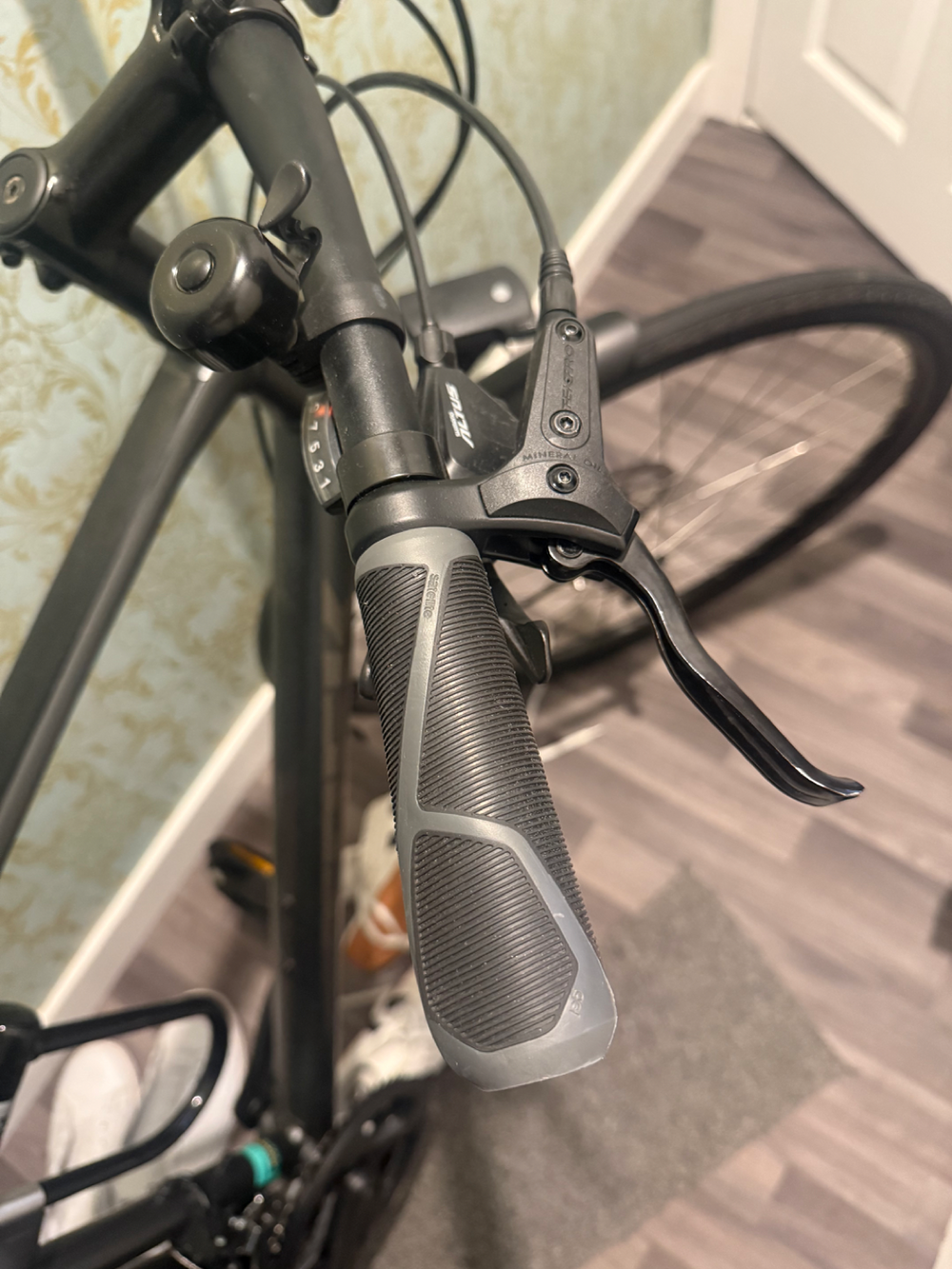 Trek FX 2 Disc Equipped 2022