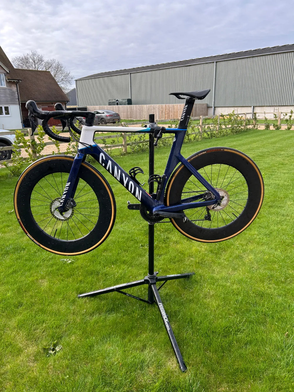 Canyon Aeroad CF SL 8 Disc 2023