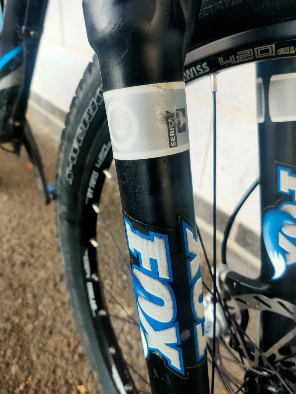 Specialized dual-sus mountain bike