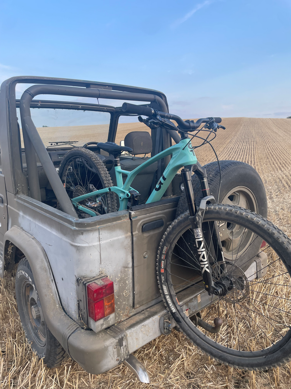 GT Sensor Carbon Pro LE 2023