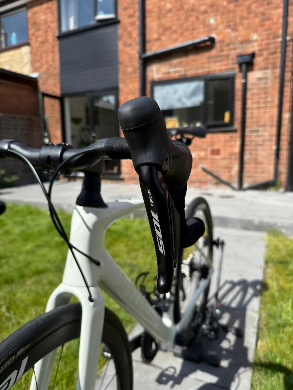 Specialized Roubaix SL8 Sport 105 2024
