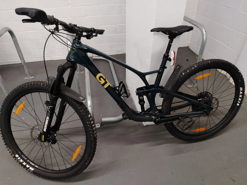 gt bicycles sensor carbon elite GT Sensor Carbon Elite 2023