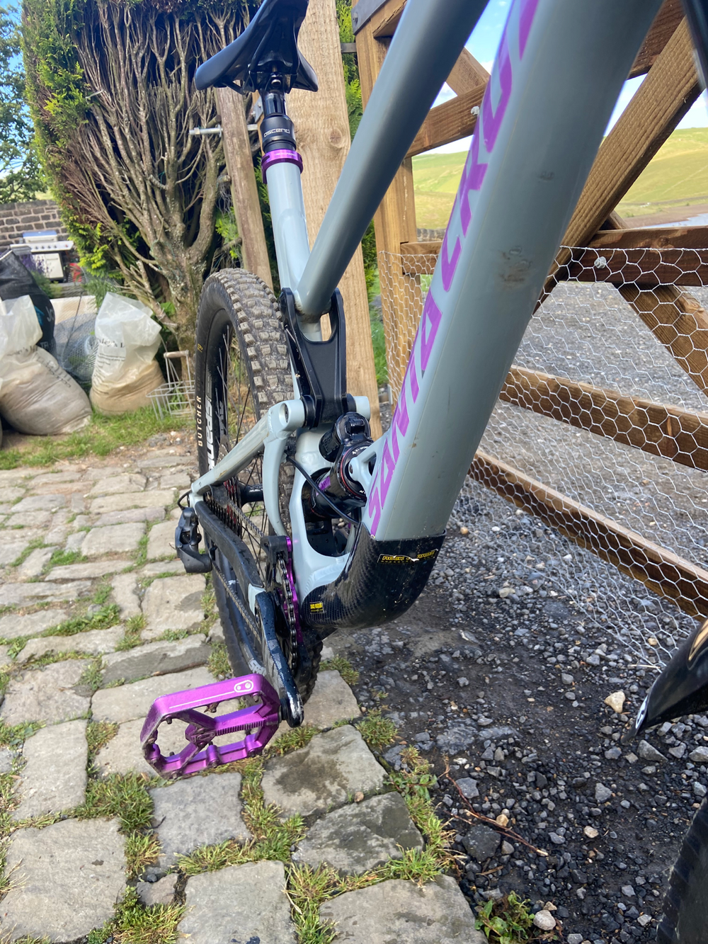Santa Cruz Bronson S / Carbon C / MX 2022