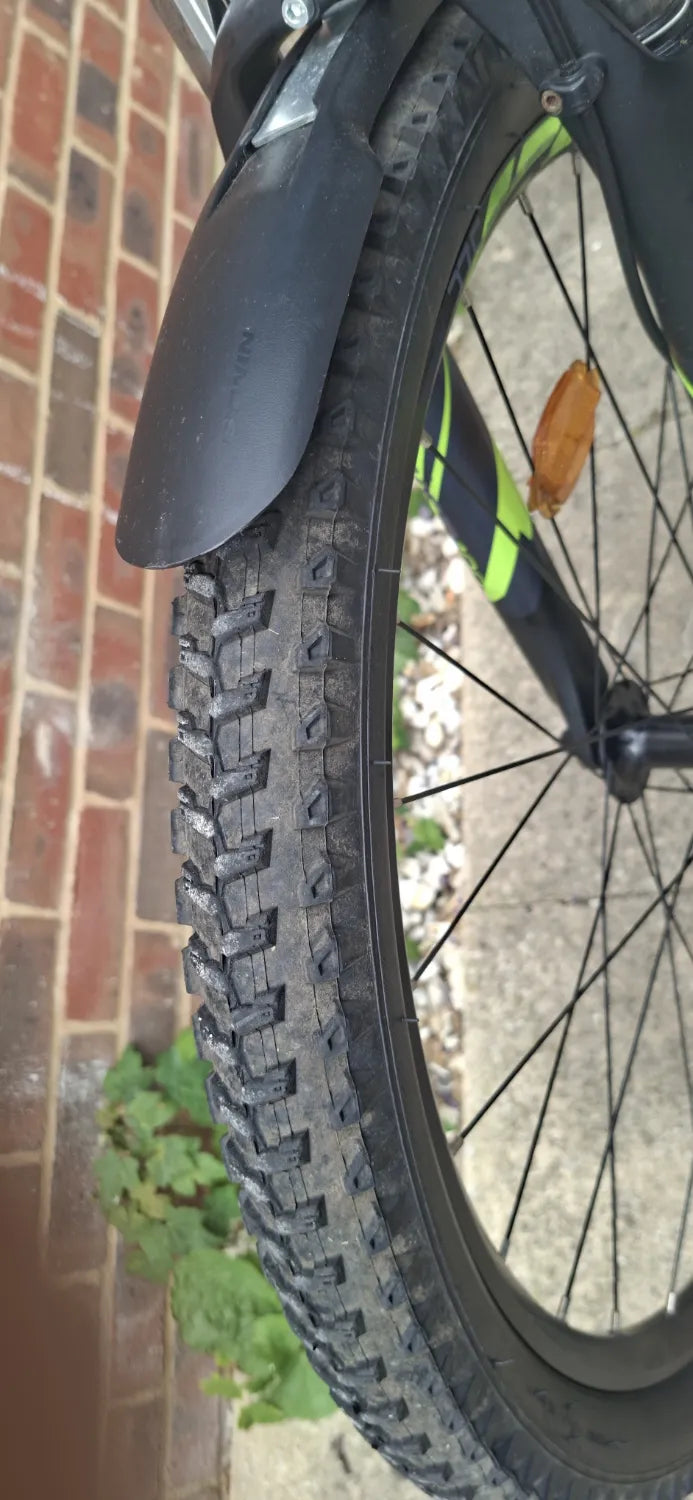 B'twin Rockrider EST100 2023