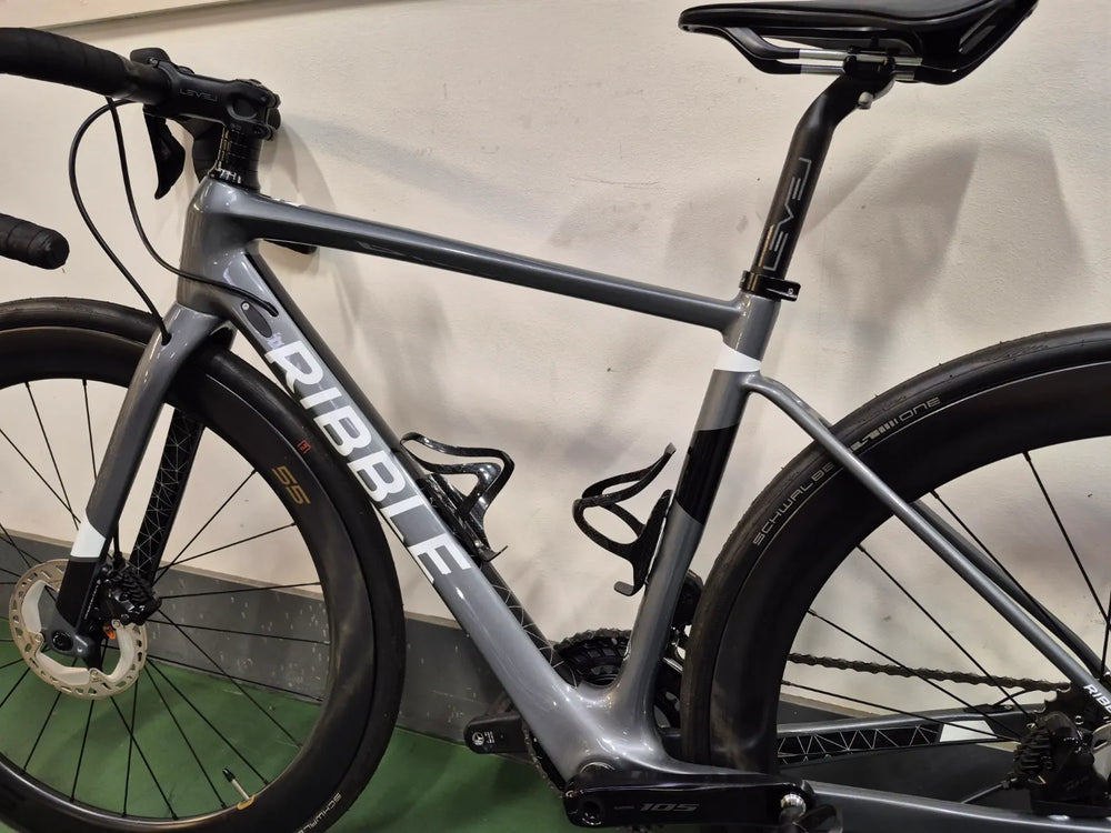 Ribble R872 Disc - Pro - Shimano 105 Di2 2023