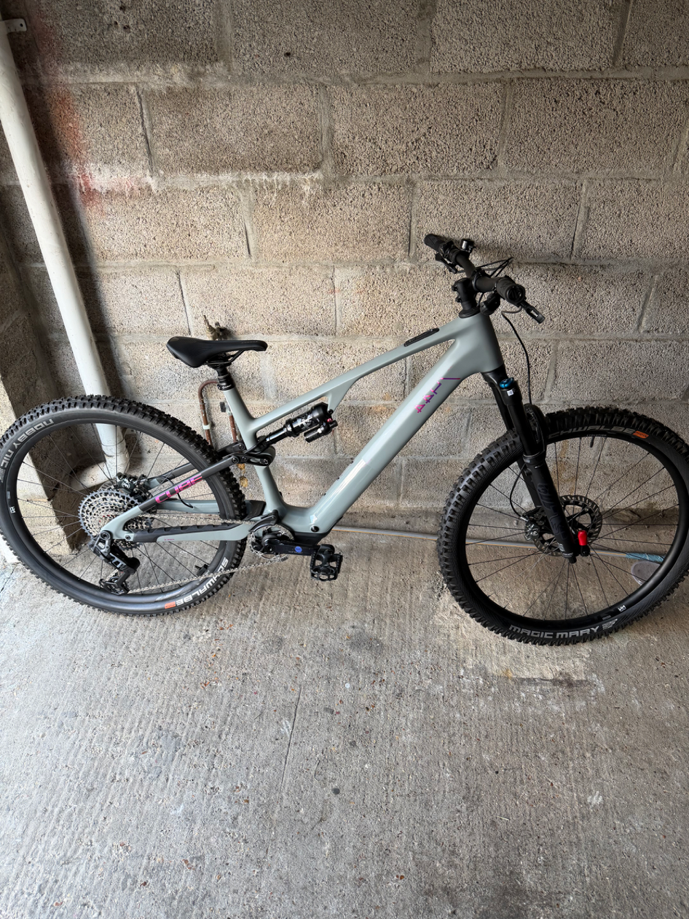 Cube Ams Hybrid One44 C68X Tm 400x 2026
