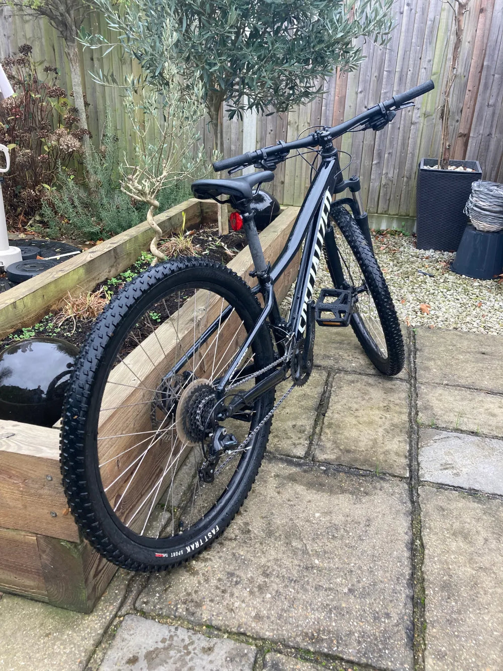 Specialized Rockhopper 27.5 2022