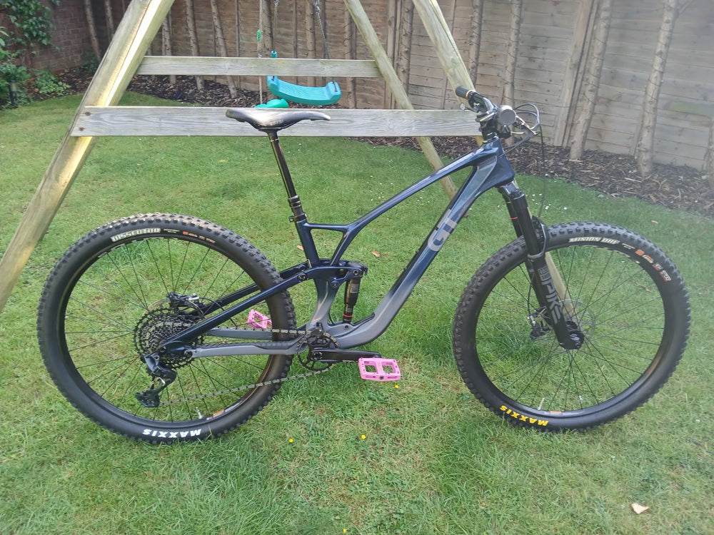 GT Sensor ST Carbon Pro 2024