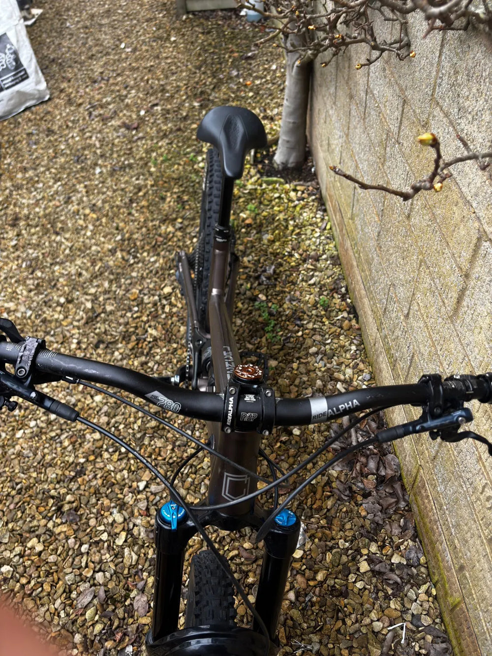 Commencal CLASH ESSENTIAL 2023